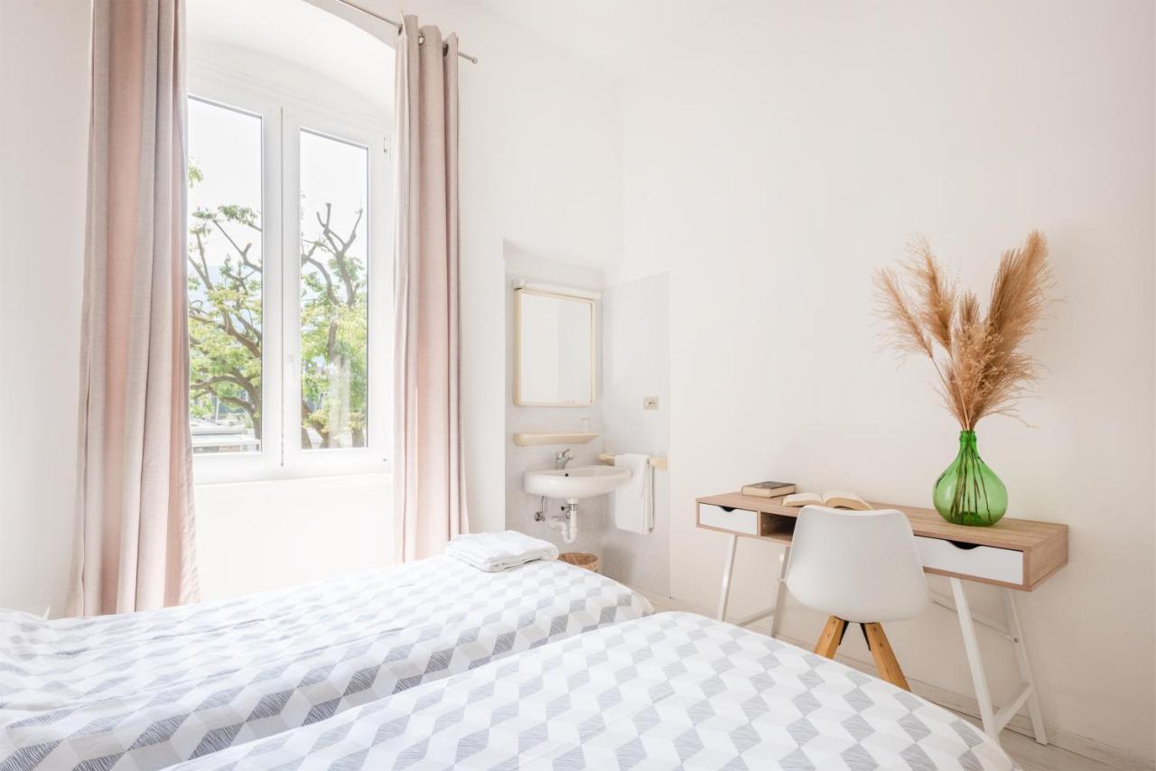 Al Lago Camping & Rooms Riva del Garda Ngoại thất bức ảnh