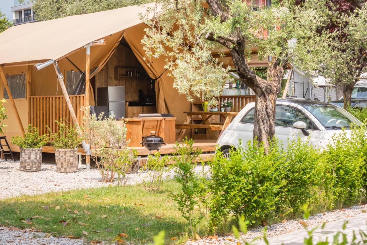 Al Lago Camping & Rooms Riva del Garda Ngoại thất bức ảnh